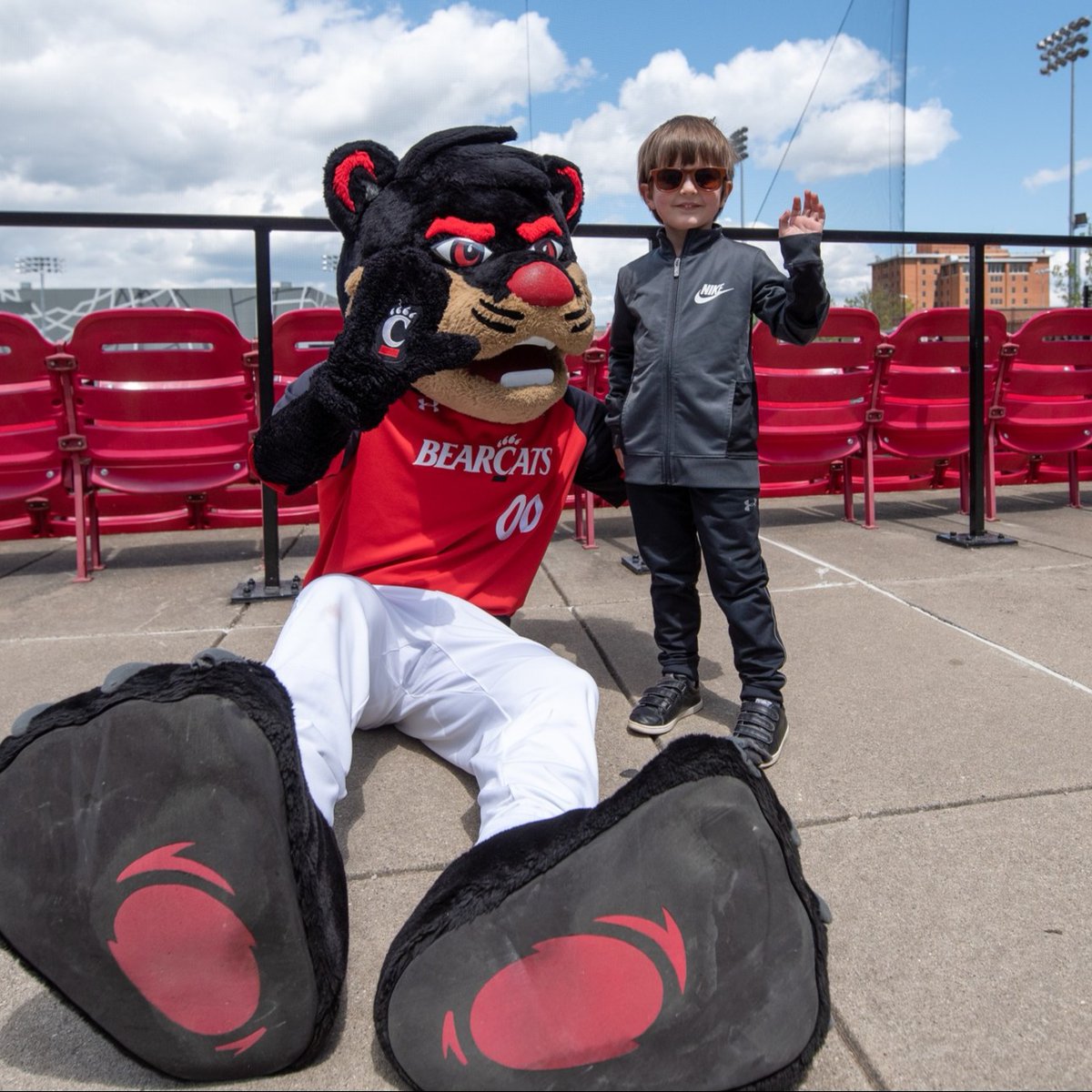 🚨1 week to go!🚨 Join @uofcincy alumni and friends at Bearcats at the Ballpark to cheer on the @Reds as they host the Orioles on May 4!⚾🎉 Tickets: alumni.uc.edu/events/bearcat…