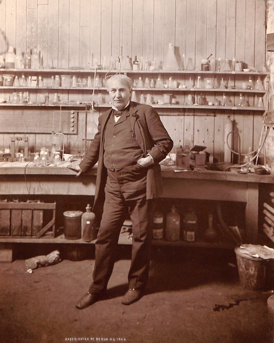 “Many of life's failures are people who did not realize how close they were to success when they gave up.” Thomas A Edison 

#ThomasEdison #HistoricalQuotes #MotivationalQuotes