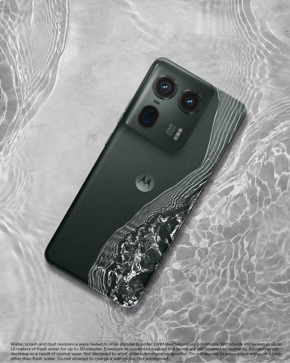 Enter the splash zone worry-free with IP68 underwater protection on motorola edge 50 ultra 💦. #hellosmARTphone #edge50ultra

Learn more: bit.ly/3Q1Uqgg