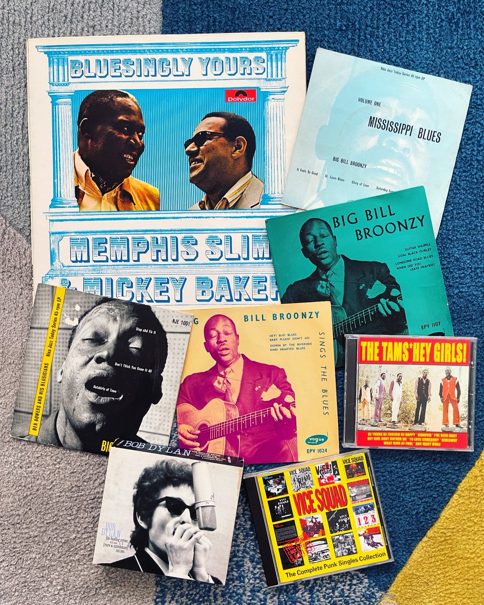 North Yorkshire charity shop blues #cdcollection #cdcollector #charityshopfinds #vinylcommunity