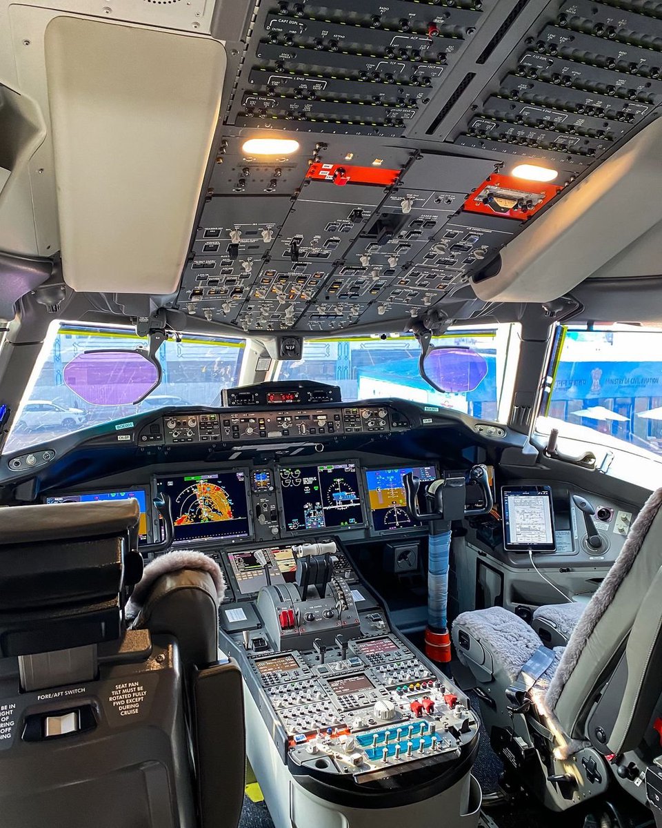 Happy World Pilots' Day!✈️

#777X #Boeing777X #WorldPilotsDay