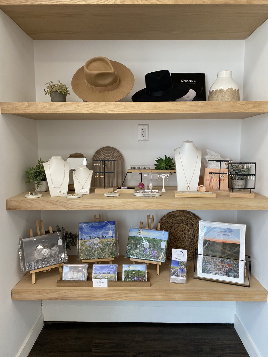 TanaCugnetArt's tweet photo. Grateful for the support of small business in Weyburn! 🙏❤️
My art is available at Evelyn Lane Clothing Co. right now!
A Mother’s Day pop up event is also in the works, more to come on that! 😉
#shoplocal #weyburn #shopweyburn #prairieart #saskart #saskartist #shopsask https://t.co/5OGYaLPNRn
