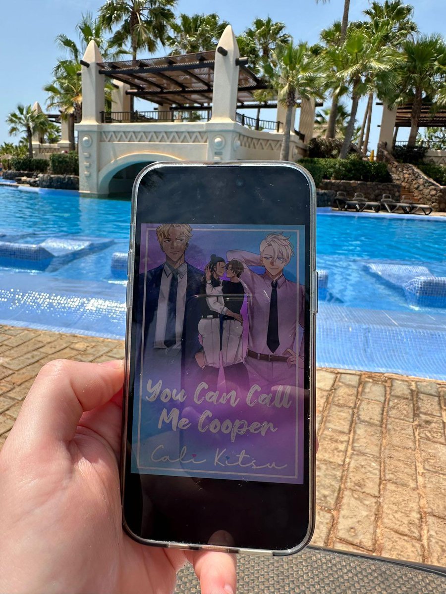 Ahhhh so humbled by this! @SDReedAuthor was one of my 1st ARC readers and he just sent me this lovely pic from Africa! He's brought along my book for a re-read 🩷 So grateful for this! Thank you for loving my characters so much 🫶🥹🩷
#yaread #newbook #WritingCommunity #newauthor