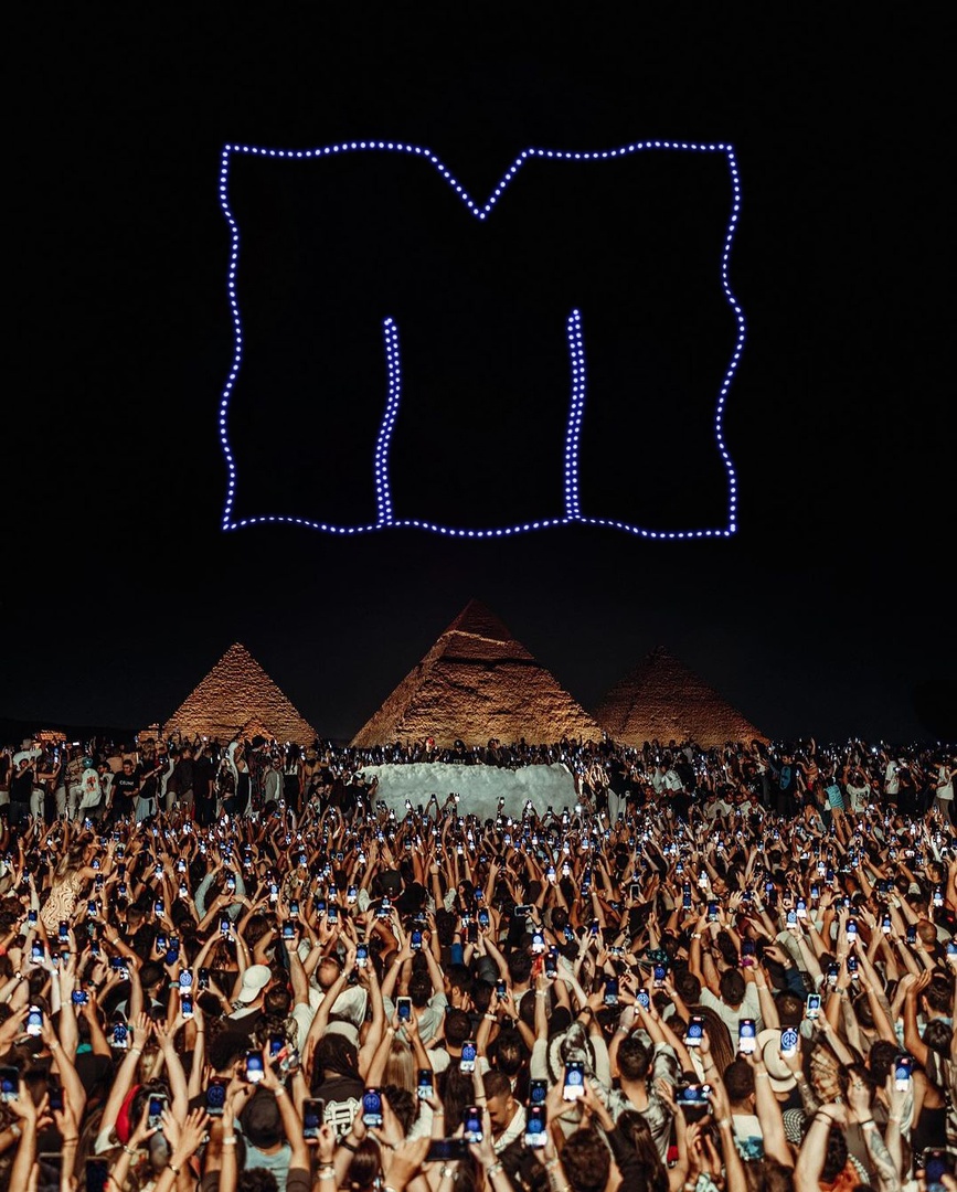 If Mentalo did a Pyramids of Giza showcase 😮 ☁️