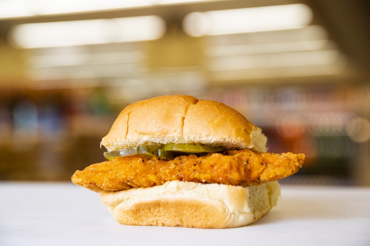 Our Market's Kitchen meals are im-peck-able! Try our Fried Chicken Sandwich, available in plain or spicy. Visit the link to see a list of all of our Kitchen locations: shopmarketbasket.com/market-basket-…