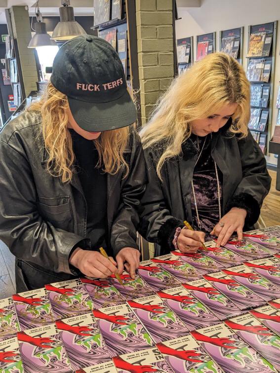 Missed out on LTD Red Vinyl? We’ve issued Purple. Available at @residentmusic @RoughTrade @BNBuzz (US) + more Signed a bunch at Resident this morning. Onwards shaggers x Released off @CitySlang