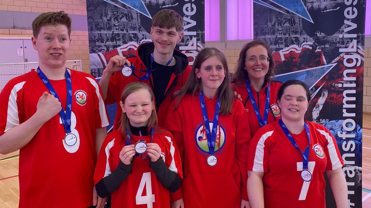 Region B results: 1st - @RNC_Hereford 2nd - @bhamgoalball1 3rd - @SWGoalball A fantastic effort from RNC and great to see Gareth's recovered from the London Landmarks Half Marathon! 🙌 Region C in the next thread 👇