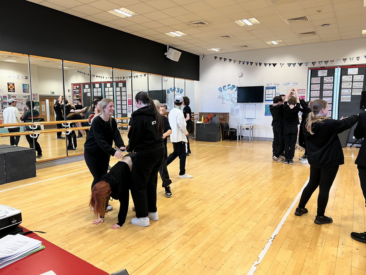 Our Performing Arts students had a visit from @theatreporto this week 🎭 Theatre Porto has been making work for young people & the communities of Ellesmere Port for over 35 years. Even better, they will be choosing 8 of our students to work with them on a upcoming performance 😍