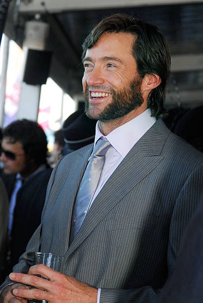 Here’s another gorgeous flashback of Hugh, sporting those famous chops, when he attended the ‘Emirates Doncaster Day’ in Sydney on this date in 2008. #hughjackman #fbf #wolverine #chops #gorgeous 📸 Ruth Schwarzenholz