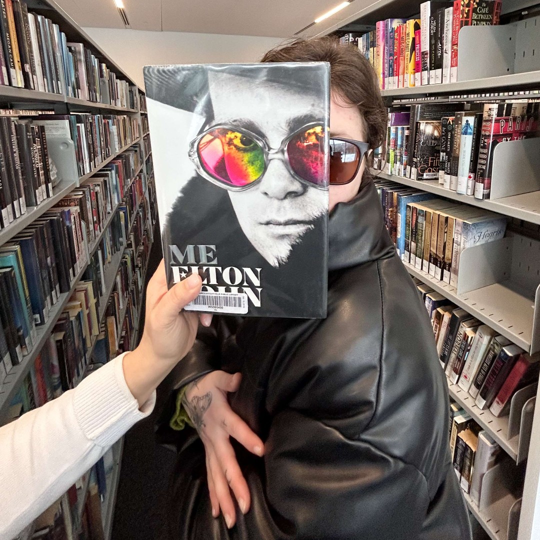Rocketing into #BookFaceFriday with a bit of flair and a lot of heart 🚀📖 'Me: Elton John Official Autobiography'  it's every bit as fabulous as the man himself. 🌟🎹

#EltonJohn #RockstarReads #Library #Autobiography #Stouffville #WSPL #Bookface #BookfaceFriday