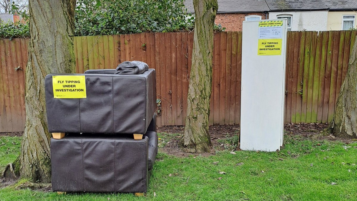 As part of our #Envirocrime project, two key areas- Bloxwich West and Willenhall North wards have been under close scrutiny this month, resulting in significant strides in tackling persistent fly-tipping issues such as dog fouling, asbestos waste, and discarded needles.

⬇️2/4