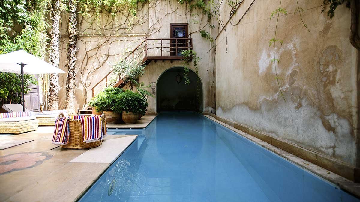 Crea tu oasis de lujo con las piscinas exteriores de #InterVapEuropa 🌊☀️. Diseño, innovación y exclusividad en tu jardín. Más info: intervap.com/es/17-piscinas #Piscina #Pool #Wellness