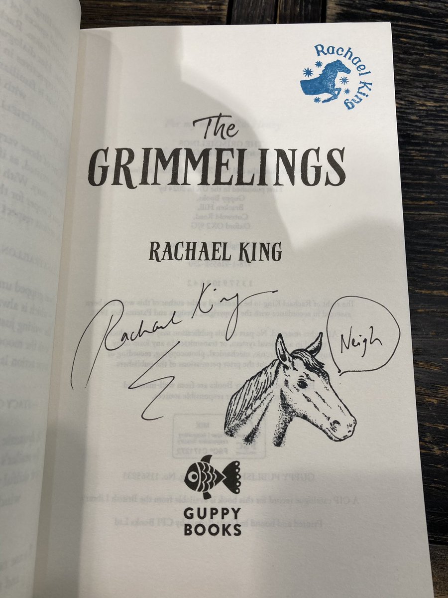 I don’t think I shared here that after arriving all the way from NZ last week I had the pleasure of finding The Grimmelings in @WaterstonesGla & @waterstones Argyle St and Byers in Glasgow, where lovely staff (this is Lily) encouraged me to sign books for the display table. 🥰