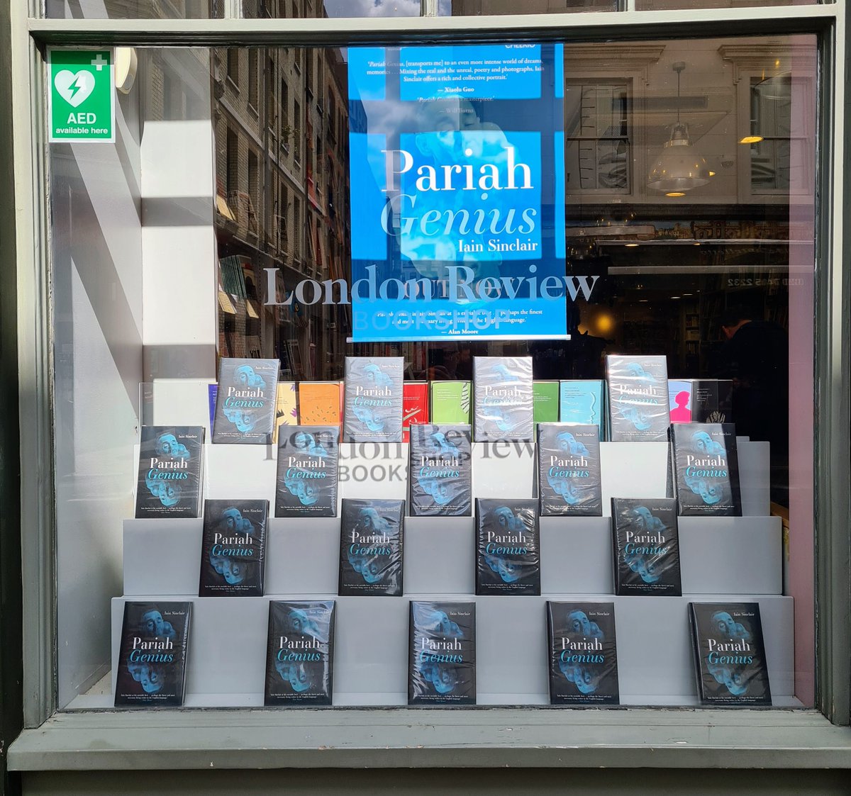 Our Book of the Week is PARIAH GENIUS, Iain Sinclair's fictionalisation of the life of photographer John Deakin, out this week from @CHEERIOPublish We have signed copies! Order yours here: lrb.me/vc3