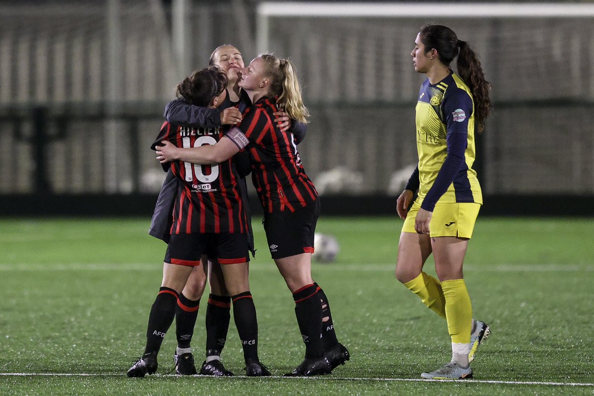 So so proud of the battling performance against a really tough Moneyfields team last night. Nothing better than a win under the lights💡 One HUGE game to go, Sunday 5th May v Exeter, 1st v 2nd, winner takes all 💪🏽 #UTC 🍒