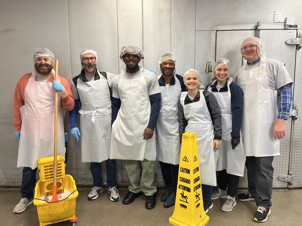Volunteers from our Baltimore HQs helped the environment and their communities this week, cleaning green space with Friends of Patterson Park and joining Moveable Feast in preparing meals for Marylanders living with serious chronic illnesses. ow.ly/Y91a50RorO7 #CPowerCares