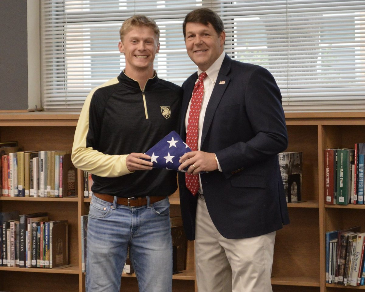 Congratulations to Monterery High School senior Ryan Jordan on his acceptance to West Point. America is great because of our freedom and values…and the 1% who are willing to die for them.   God Bless Ryan and his family, God bless America…and Go WTX!!