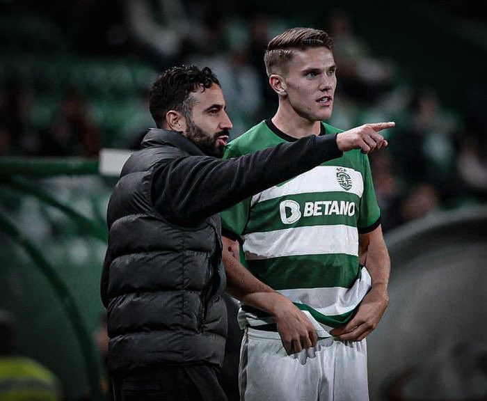 VdykCFC's tweet photo. If Amorim joining Chelsea means that Gyökeres 100% joins Chelsea too, then get Amrorim in

Nkunku x Gyökeres x Palmer would be one of the scariest attacking frontlines in the world — I need that at Chelsea https://t.co/ptcqiYpb4G