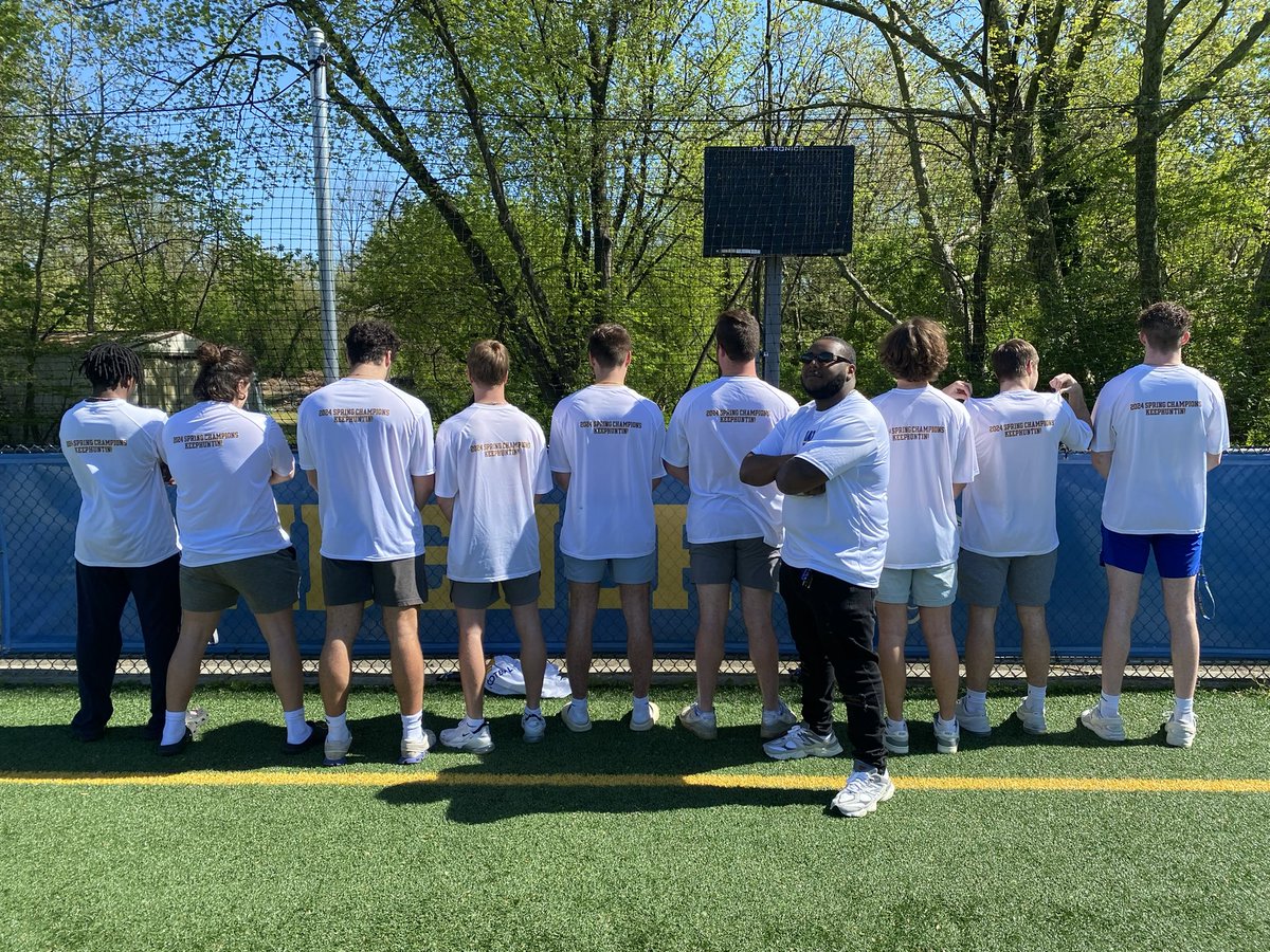 Congratulations to team white on being the 2024 @widener_fb spring ball champions!!

#KeepHuntin