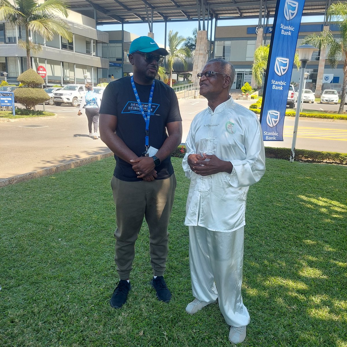 Best graduating student. So apa kuti mwa posa nga mu le fwaya. Just make sure ka medical insurance ka li up to date.
#TaiChi #IpMan #EmployeeWellness @StanbicBankZM