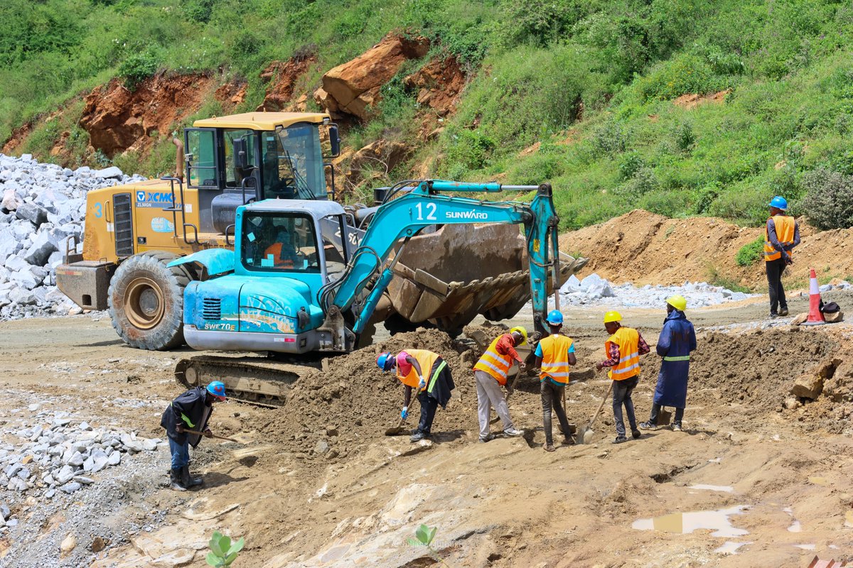 GeorgeSpencerX_'s tweet photo. The successful commissioning of Thwake Dam will enhance Makueni County's reputation as a hub for sustainable development and innovation in water management #DeliveringThwake
PS Korir https://t.co/R2p7SMbMCa