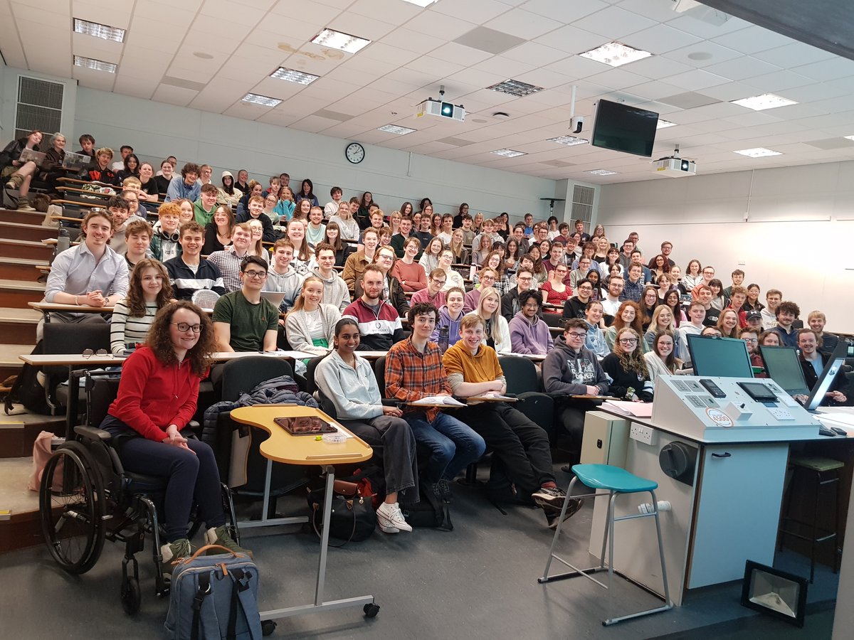 Honoured to have just given the very last lecture of this academic year to our amazing year 3 cohort @ChemistryatYork - good luck in your exams everyone!