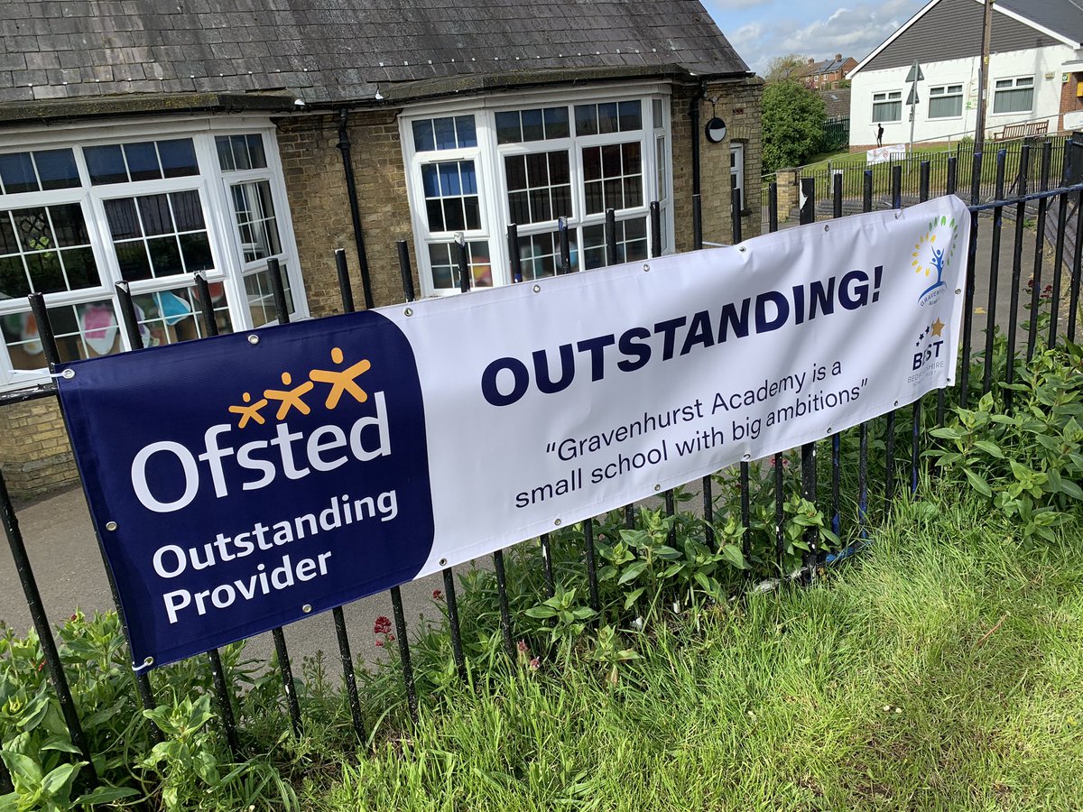 You may have seen @GravenhurstAcad pupils proudly holding it in our 📷 yesterday. Now the Ofsted Outstanding banner has pride of place on the railings outside the school. Keep an eye out if you’re passing! 😀 bestacademies.org.uk/news/?pid=0&ni… #BestFamily #Outstanding | @BedsSchsTrust