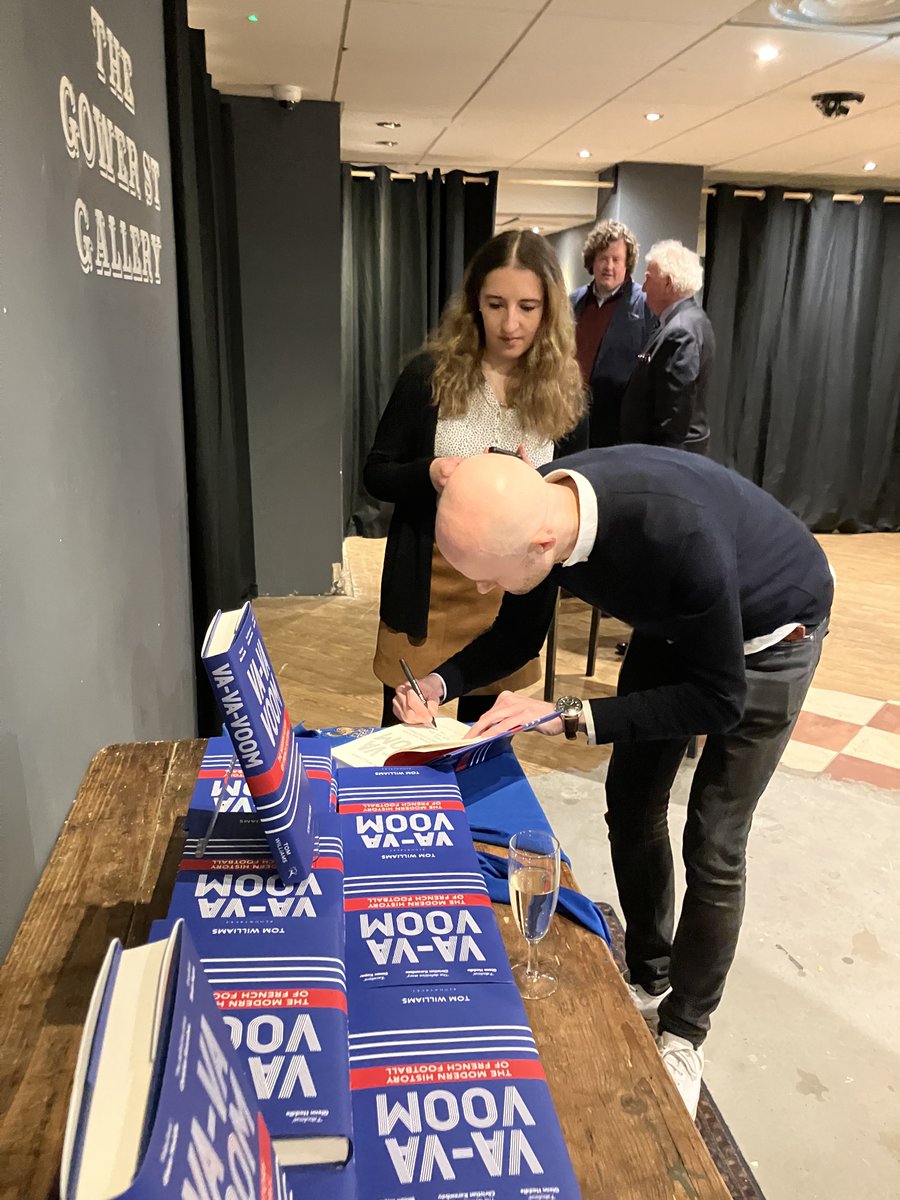 Yesterday we celebrated the launch of the fascinating Va-Va-Voom by @tomwfootball! Featuring exclusive interviews with great figures of the French game, this is a book no football fan will want to miss. 🇫🇷 Thanks to @gowerst_books for hosting! Out now: amzn.to/43SOlsB