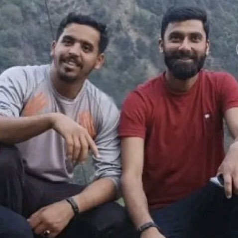 So apparently these two are the ones killed in the #Sopore encounter .
>> Saifullah and Huzaifa  

Picture from Mirpur , PoK 
Active since 2016 ( not confirmed )