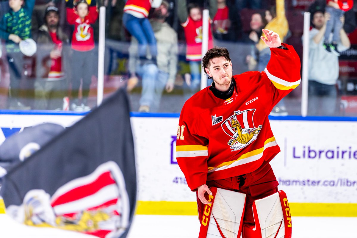 Un premier jeu blanc en séries pour Charles-Edward Gravel! ✋

📸 Kassandra Blais Photographie

#MaréeRouge