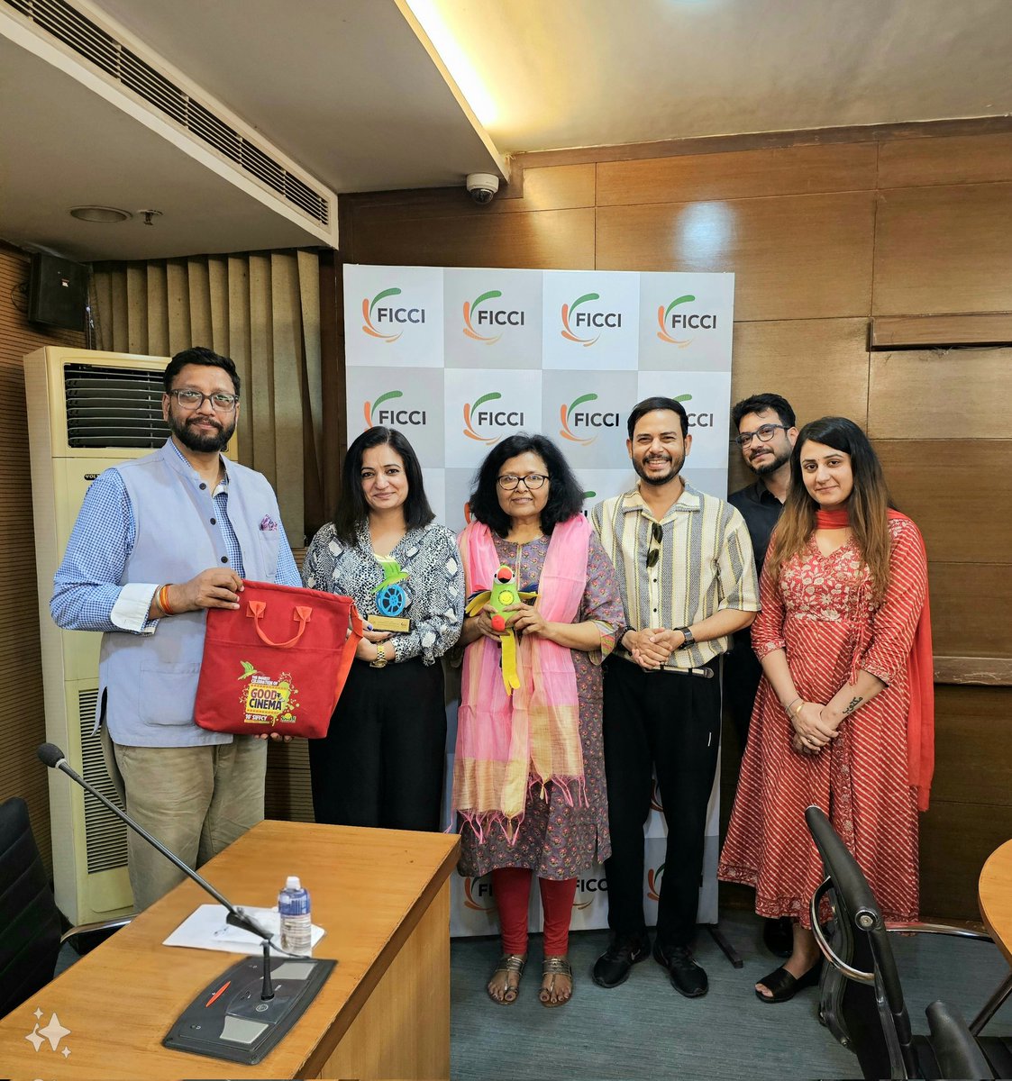 Spreading extra smiles with Team @ficci_india 😊 We are privileged to have Ms Leena Jaisani, Deputy Secretary General #FICCI as our esteemed Juror at 10th Smile Int'l film festival for children and youth @siffcy Hosted by @smilefoundationindia In partnership with @EU_in_India