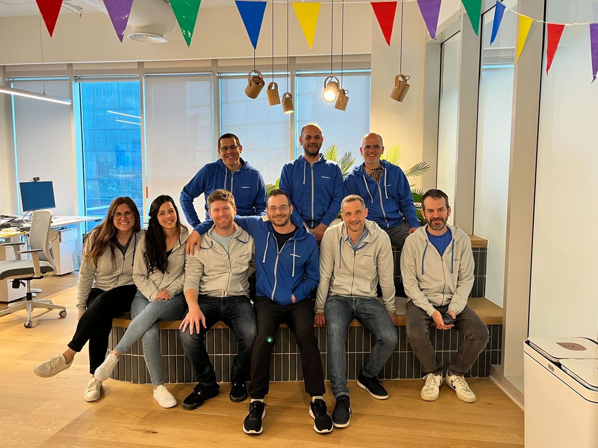 New swag alert 🔥 From London to Singapore, we're united in style and spirit 💙 #OneTeam