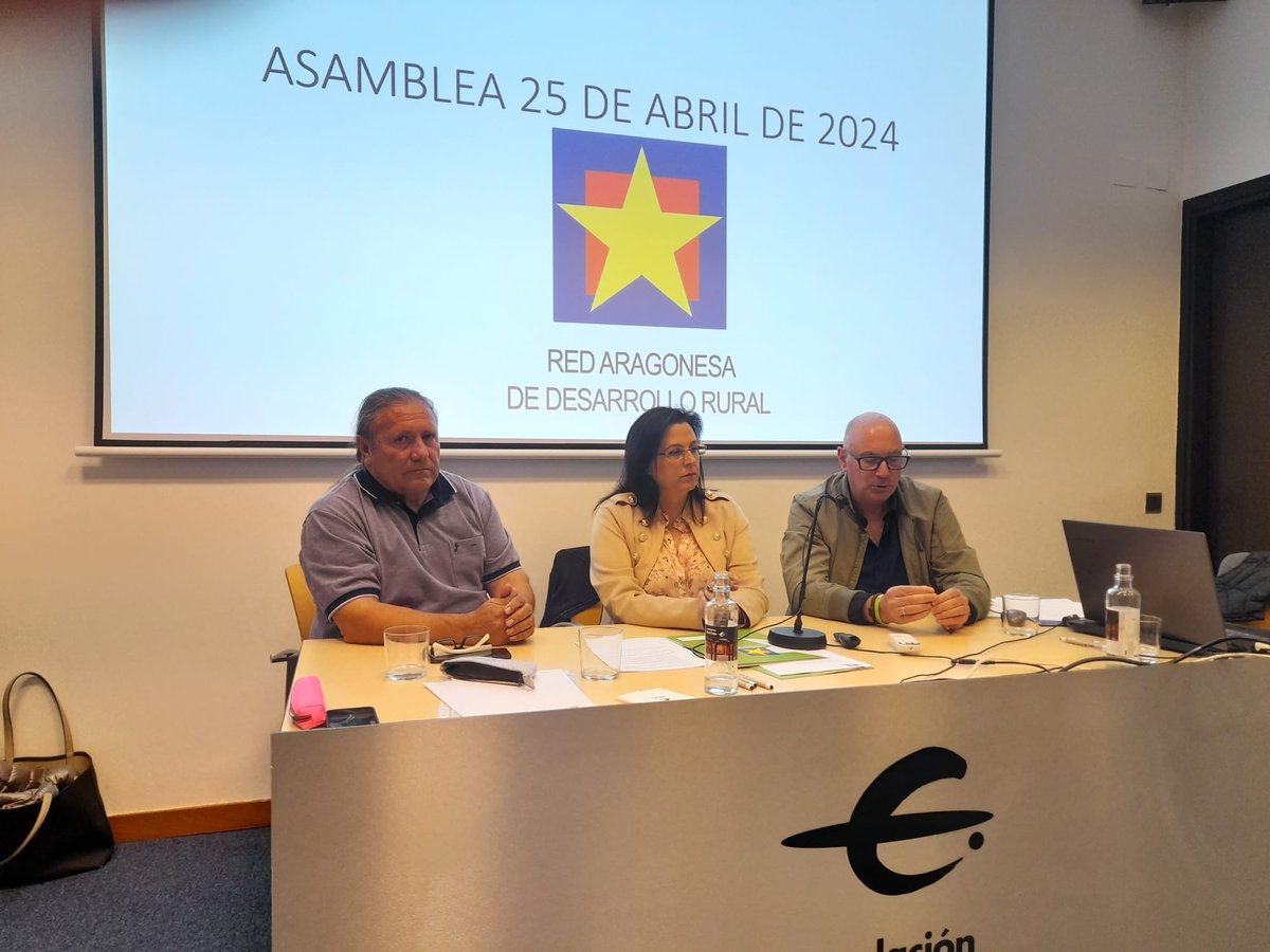 Ayer #ADIBAMA estuvo presente en la Asamblea de la @AragonRural con el resto de Grupos de Acción Local de Aragón. Se constituyó la nueva junta directiva de la RADR con los grupos: ADECOBEL, ADECUARA, ADEFO, AGUJAMA, CALATAYUD, CEDER MONEGROS, JILOCA-GALLOCANTA y OMEZYMA.