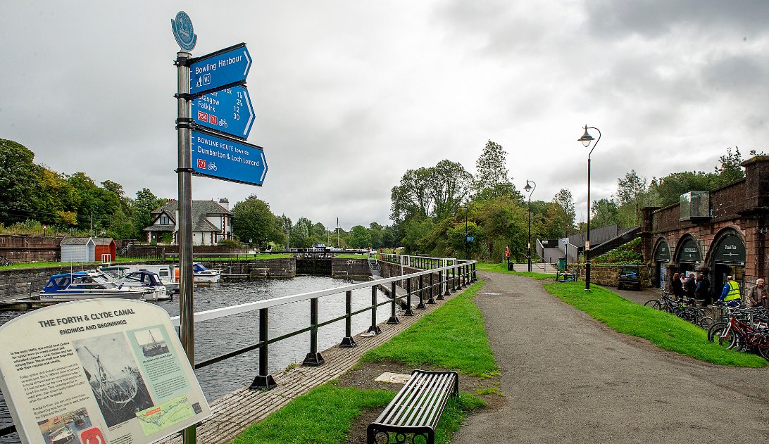 Good luck to everyone doing the #Kiltwalk today! The Forth and Clyde canal might be busier than usual today as the #Kiltwalk takes to the towpaths. 🚶‍♀️ @thekiltwalk