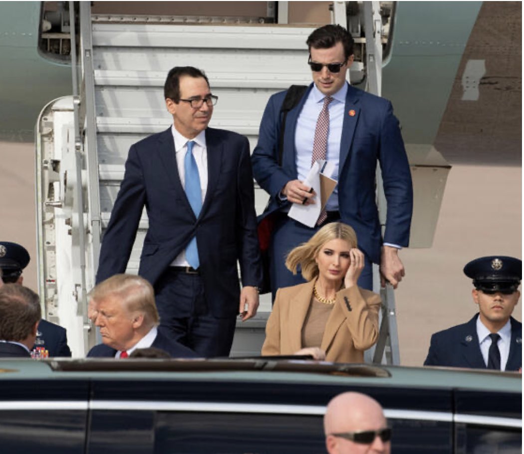 👉 Jared Kushner
👉 Steve Mnuchin
👉 Ivanka Trump

3 Senior White House advisors to Donald Trump.

Received payouts from Saudi Arabia in the $BILLIONS!

Who else demands answers?🤚