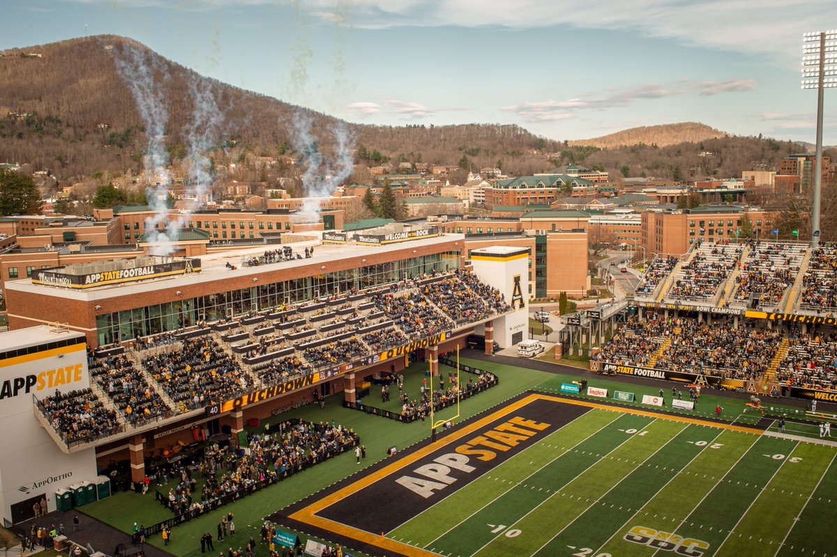 🚨 RECRUITS 🚨 Who wants to join Mountaineer Nation? 🏔️ ⚫️🟡⚪️ 🏔️ ⚫️🟡⚪️ 🏔️ ⚫️🟡⚪️ ‼️🚨 ⬇️ ⬇️ DM FILM!! ⬇️ ⬇️🚨‼️ QBs, Send your 🎥 RBs, Send your 🎥 WRs/TEs, Send your🎥 OL/DL, Send your 🎥 LBs, Send your 🎥 DBs, Send your 🎥 K/Ps, Send your 🎥