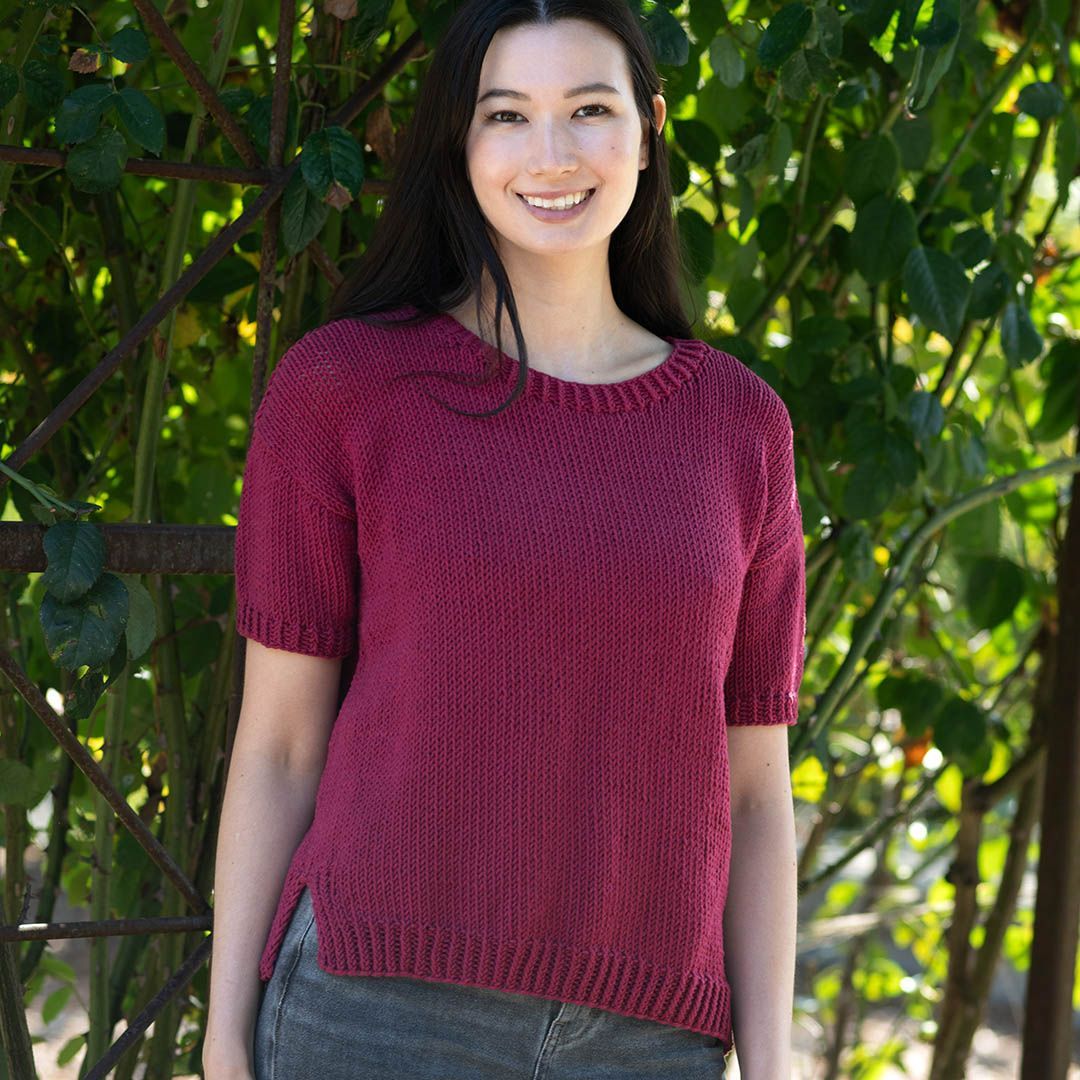 CascadeYarns's tweet image. Weekend Tee in Sarasota Worsted
Designed by Therese Chynoweth
This free pattern is available on our website - buff.ly/3UsV7BV 
#CascadeYarns #CascadeFreePattern #freepattern #SarasotaWorsted #knitinspo #knittop #weekend #Friday #easyknit