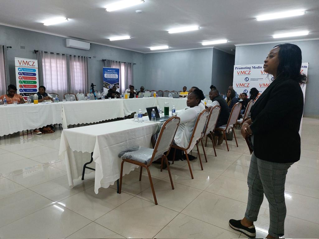 VMCZ Programs Officer @carolkuhudzai leads a session on Ethical Journalism. She reflects on common phrases used by the media yet they're in violation of media ethics. For instance the rampant use of 'child prostitution' by the big media outlets. #TpTConsultancy