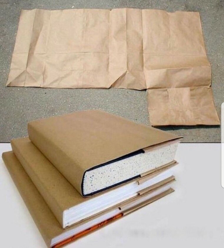 Are you old enough to remember using grocery bags as book covers? 🙋🏻‍♀️ Nowadays kids don’t even have textbooks.