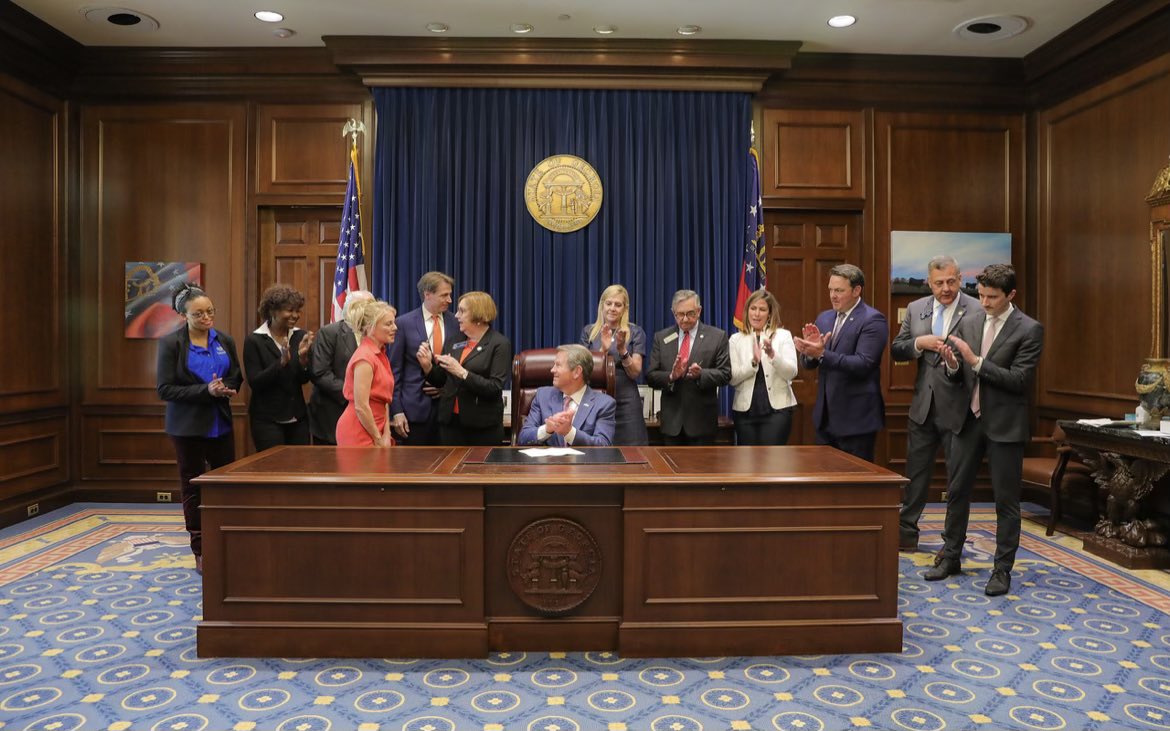 Jan and I were proud to attend the signing of SB 410, legislation addressing the veterinarian shortage in our state. 

I am proud of the work of the General Assembly to protect our animals and increase the number of veterinarians in our state. #spayandneuter #gapol