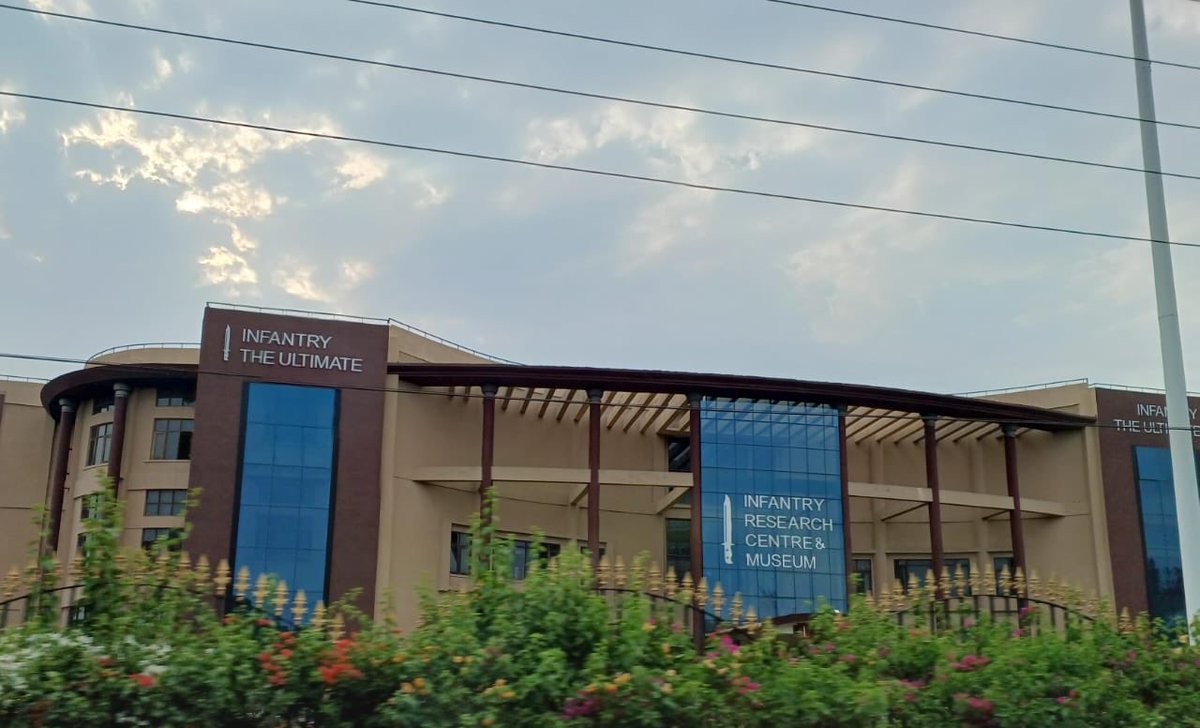 This is not  a pic of #ColumbiaUniversity .

It’s a picture of our own Infantry School Research Centre and Museum at #Mhow, #MadhyaPradesh. 

This was conceptualised and constructed by @siddharthhodson .

A big salute to a hard core Infantryman.

Jai Hind 🇮🇳
#IndianArmy