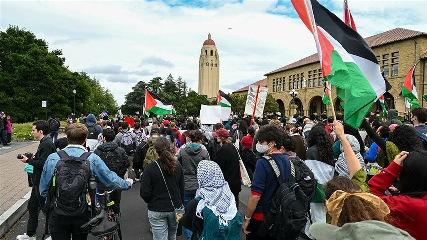 ABD'de Columbia Üniversitesinde 10 gün önce başlayan ve dünya genelinde birçok üniversiteye yayılan Gazze'ye destek gösterileri, polisin sert müdahalesi ve gözaltılara rağmen devam ediyor.