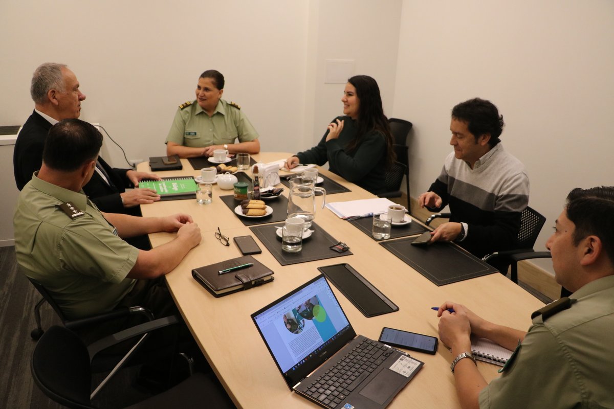 Carabineros Derechos Humanos y Prot. de la Familia tweet media