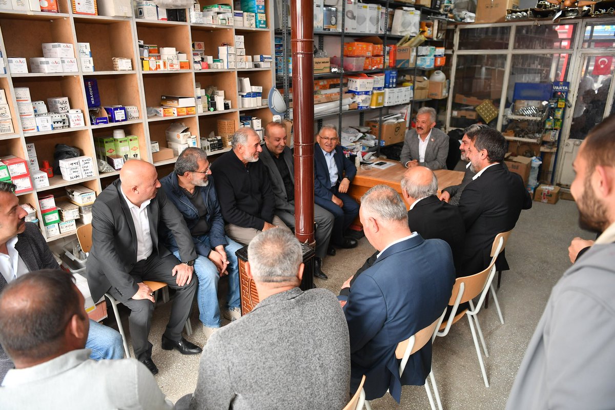 📍Pınarbaşı AK Parti #Kayseri İl Başkanımız Fatih Üzüm ve Cumhur İttifakı Pınarbaşı Belediye Başkan adayımız Menduh Uzunluoğlu ile birlikte güzel ilçemizin alın teriyle rızkını kazanan kadirşinas esnaflarını ziyaret ederek, hemşehrilerimizle kucaklaştık..☺️ Bizleri güleryüzleri…