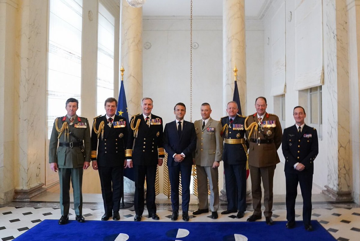 Grande joie de recevoir à Paris mon homologue britannique et ami l’amiral Tony Radakin pour deux jours d’échanges autour d’un comité des chefs d’état-major 🇬🇧🇫🇷 et 120 ans d’#EntenteCordiale 🇬🇧🤝🇫🇷. Très grand honneur de commencer cette séquence d’échanges par un entretien…