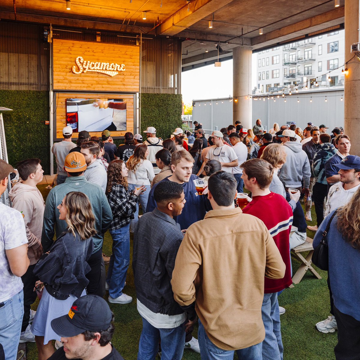 🍻 Cheers to a SYC weekend ahead!

🎶Live Music ALL weekend long

🏈 NFL Watch Party (w/ sound 🔊on our large screen!)

🔥Smoker Features

Grab your beer buds &amp; come join us!