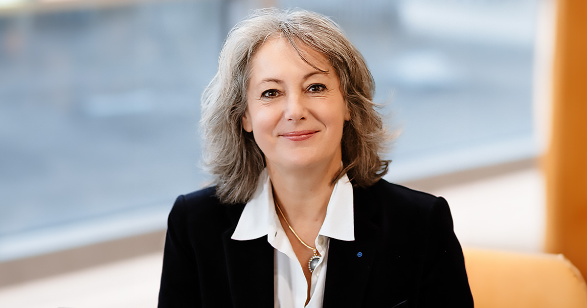 [INTERVIEW 🎤] Alice Guilhon, dean of SKEMA & president of the #CDEFM, recently appeared as a guest on the 'Le Grand Oral AEF info x Fnege' podcast. She discussed the prospects for SKEMA & the higher education sector. Listen to the podcast: fcld.ly/exmjc63 #WeAreSKEMA