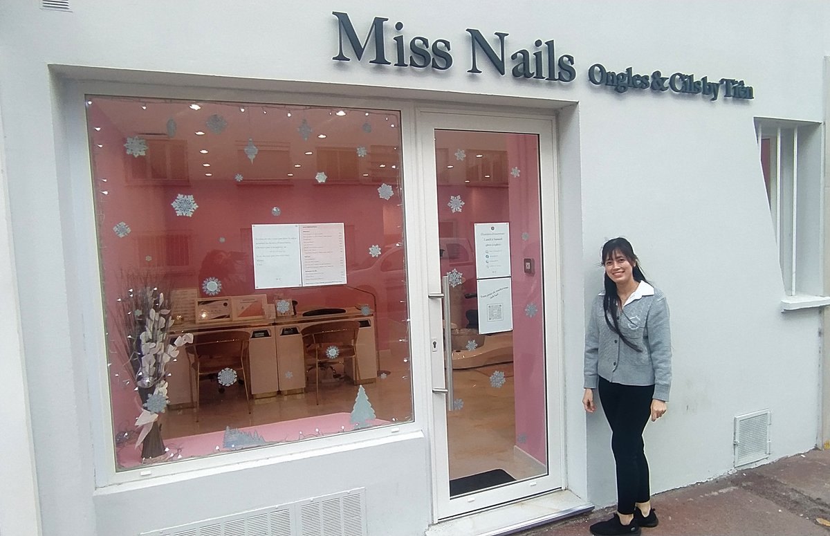 Un nouveau centre onglerie et cils 'Miss Nails' ! 🥳 Rendez-vous au 7 rue Gonin pour un moment de relaxation dans ce salon et laissez-vous guider par l’expertise de Thien N. 💅 Bienvenue à Cagnes-sur-Mer, nous vous souhaitons une pleine réussite ! 🥂 #nouveau #commerçant