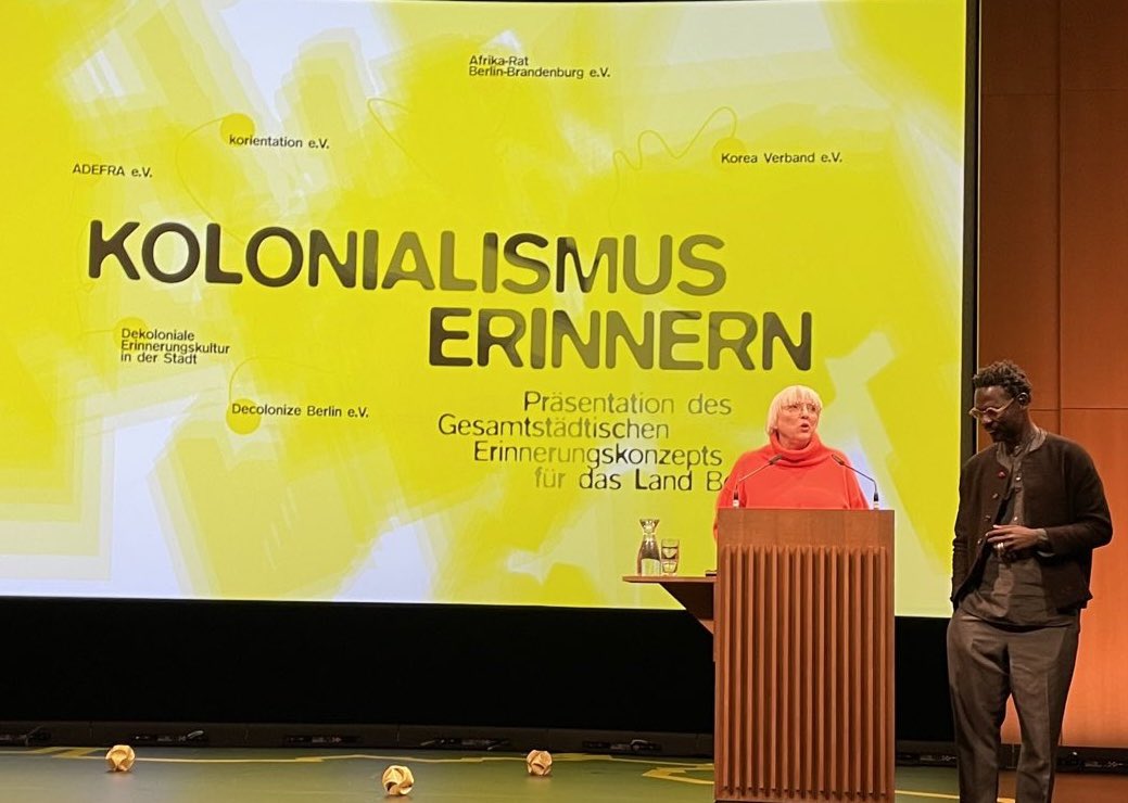 Gestern wurde im Haus der Kulturen der Welt das Berliner Konzept zur #Erinnerungskultur des #Kolonialismus präsentiert. 👏🏾👏🏾

Dies war nur Dank der langjährigen Arbeit von zivilgesellschaftlichen Initiativen möglich.