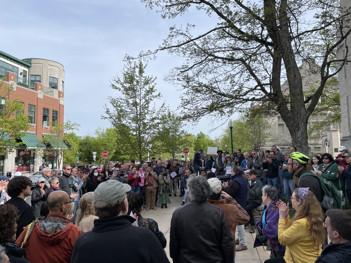 IU faculty rally in support of free speech on campus